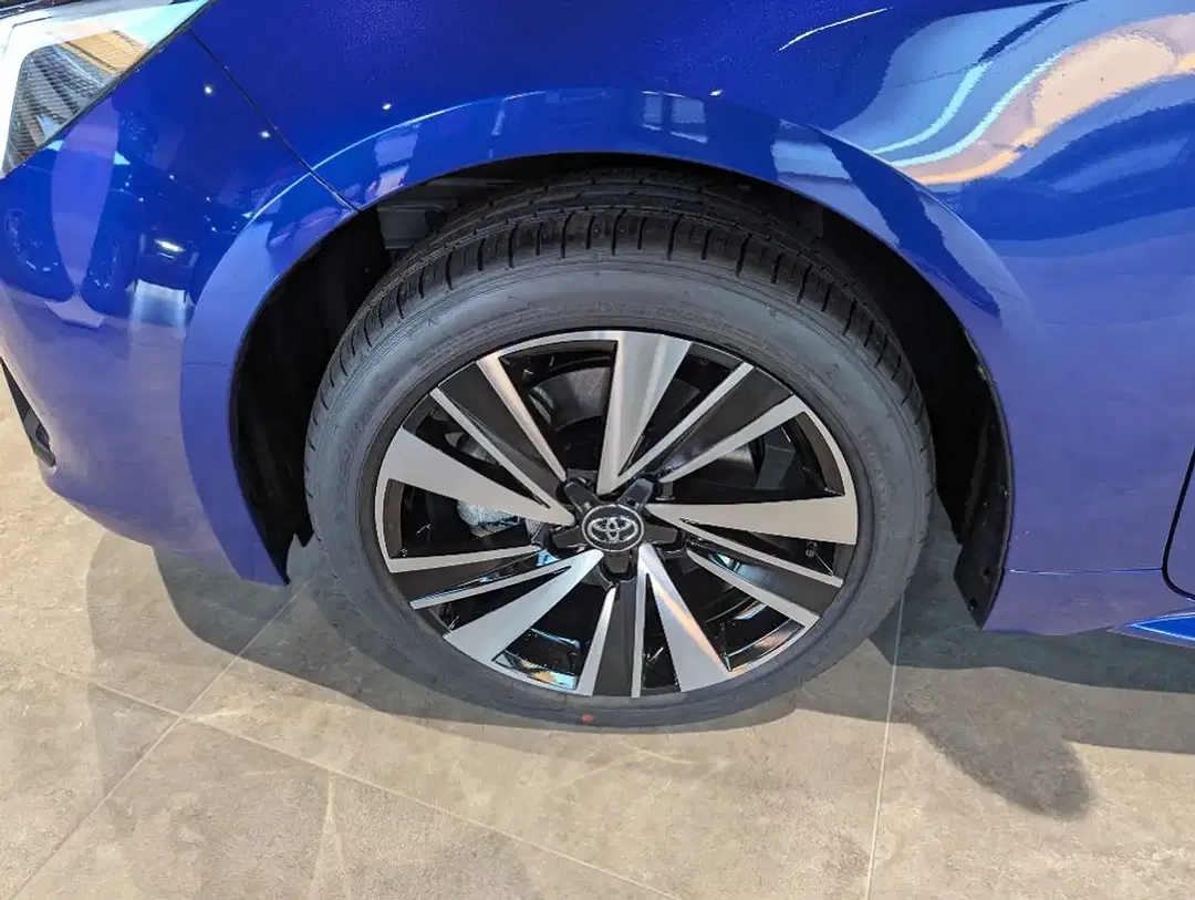 Toyota Corolla - Thumbnail 6