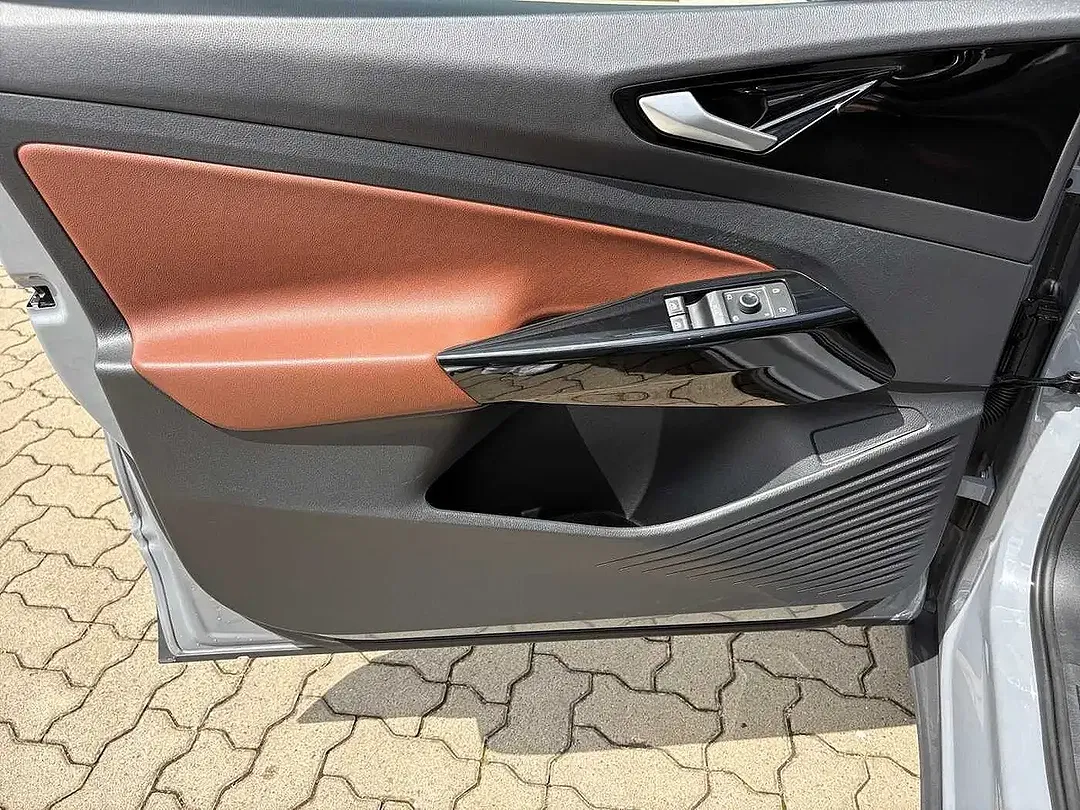Volkswagen ID.4 - Thumbnail 14