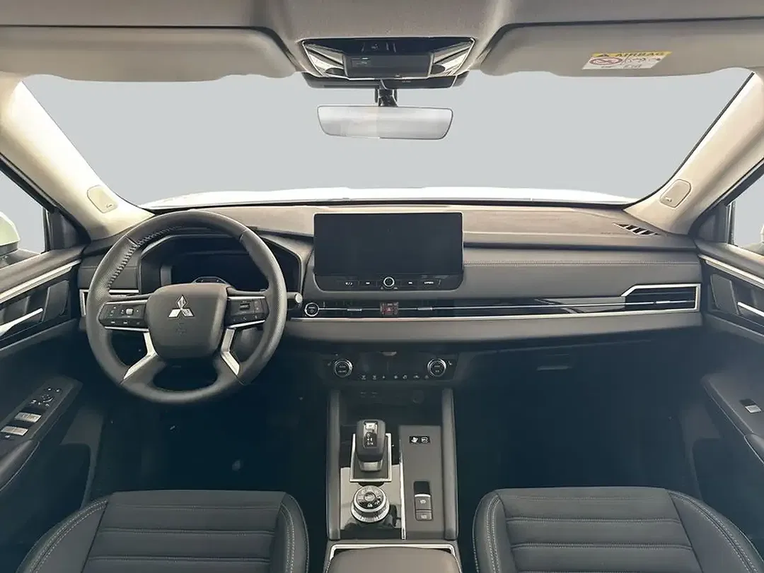 Mitsubishi Outlander - Thumbnail 12