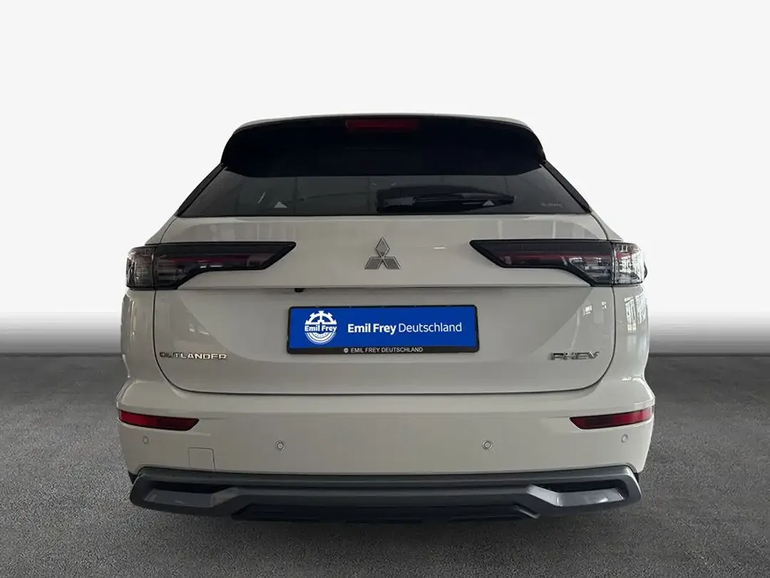 Mitsubishi Outlander - Thumbnail 6