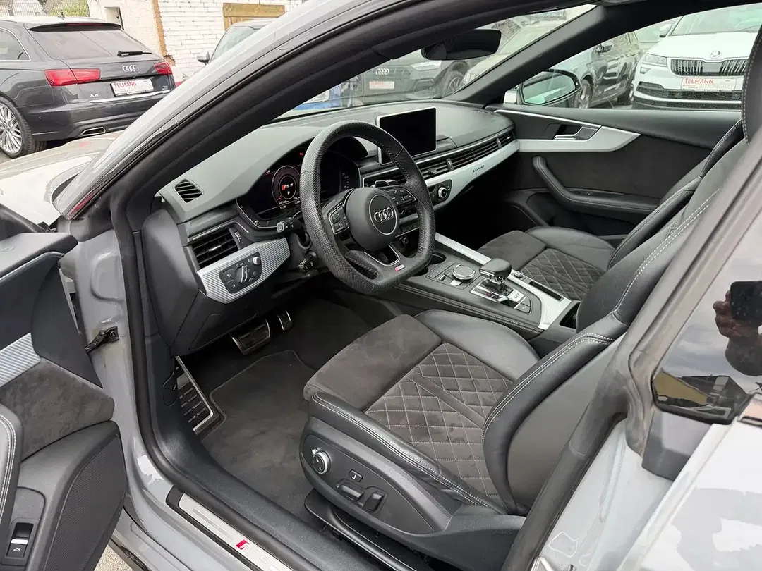 Audi RS5 - Thumbnail 12