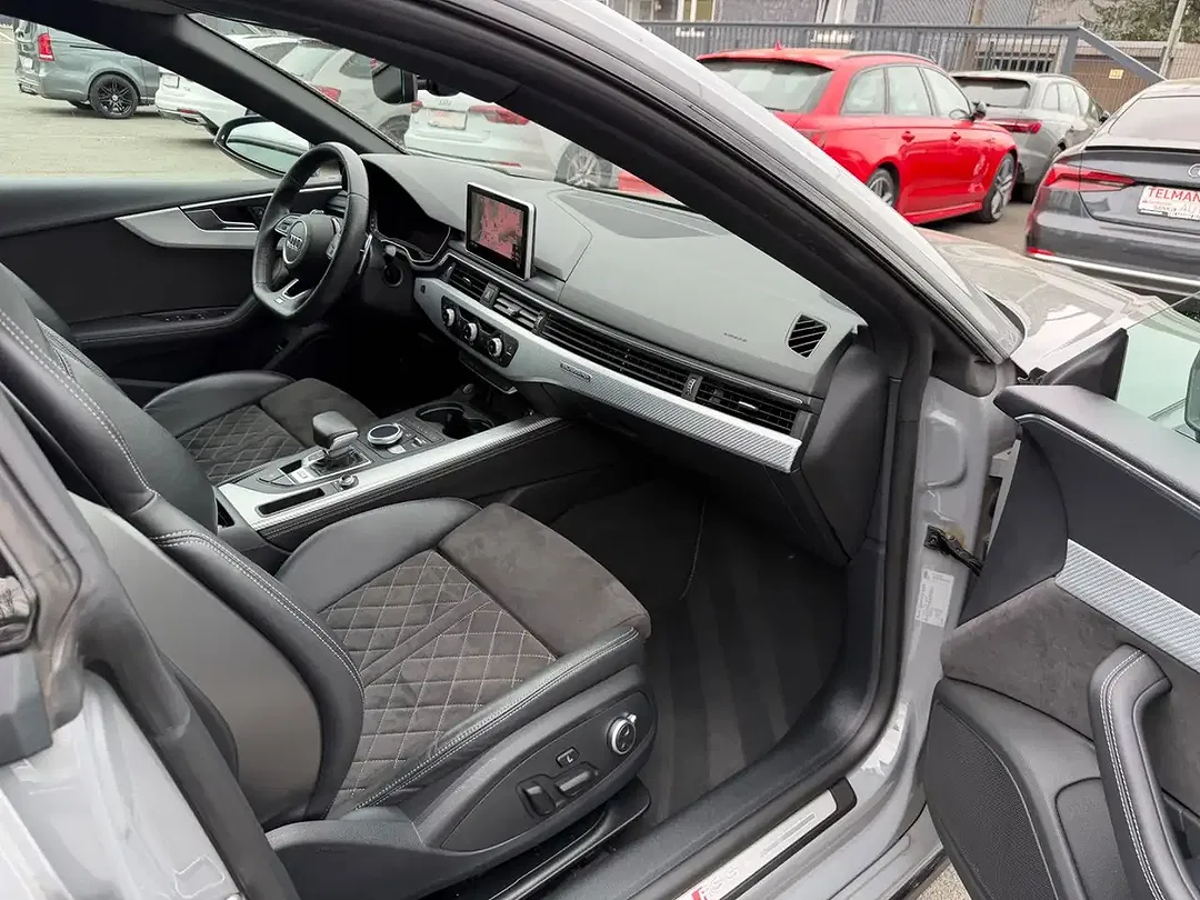 Audi RS5 - Thumbnail 28