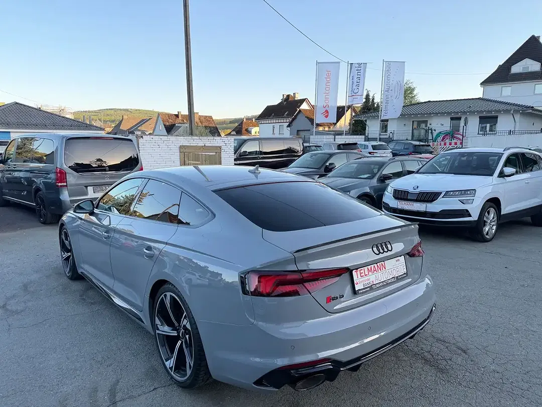 Audi RS5 - Thumbnail 5