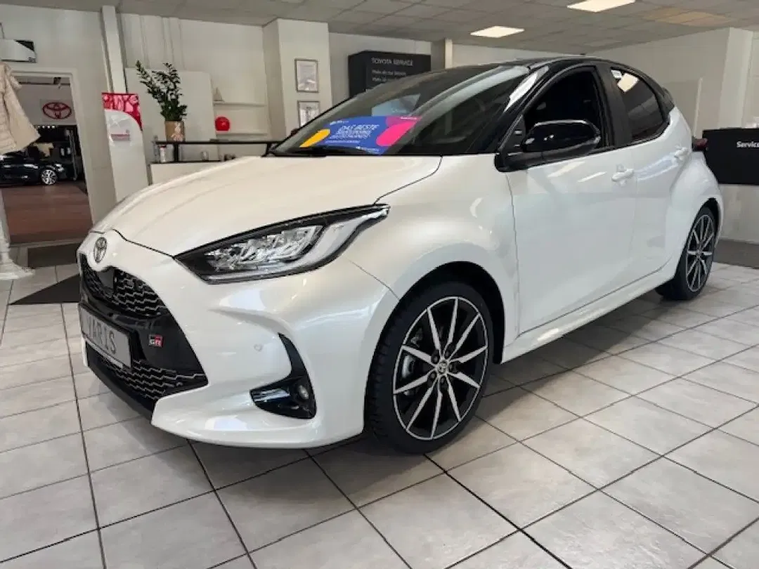 Toyota Yaris - Thumbnail 3