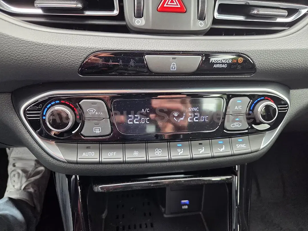 Hyundai i30 - Thumbnail 14