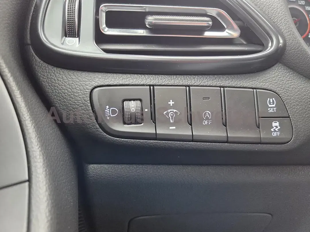 Hyundai i30 - Thumbnail 19