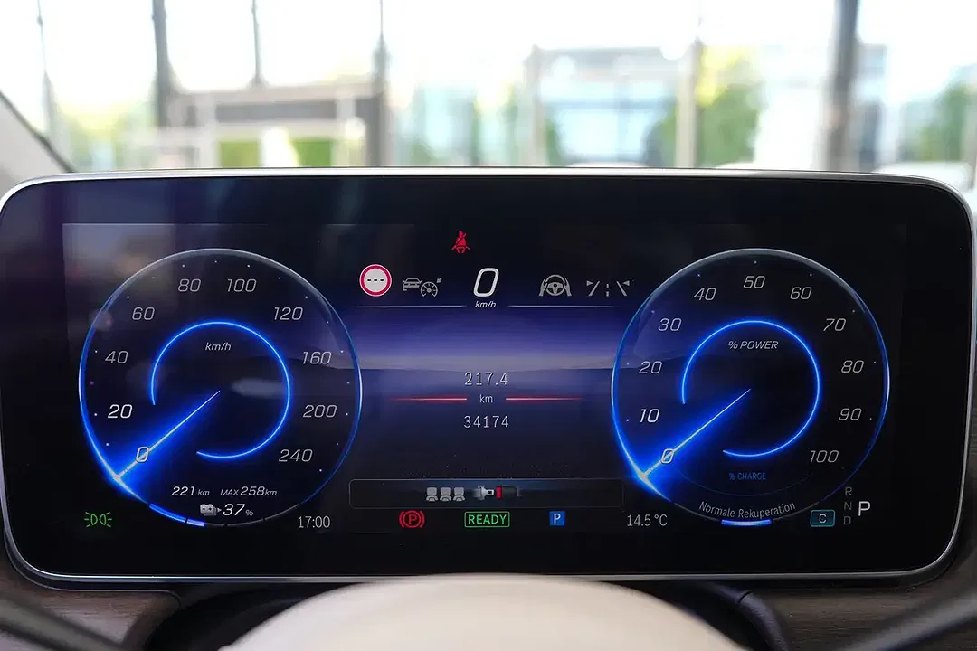 Mercedes-Benz EQS - Thumbnail 15