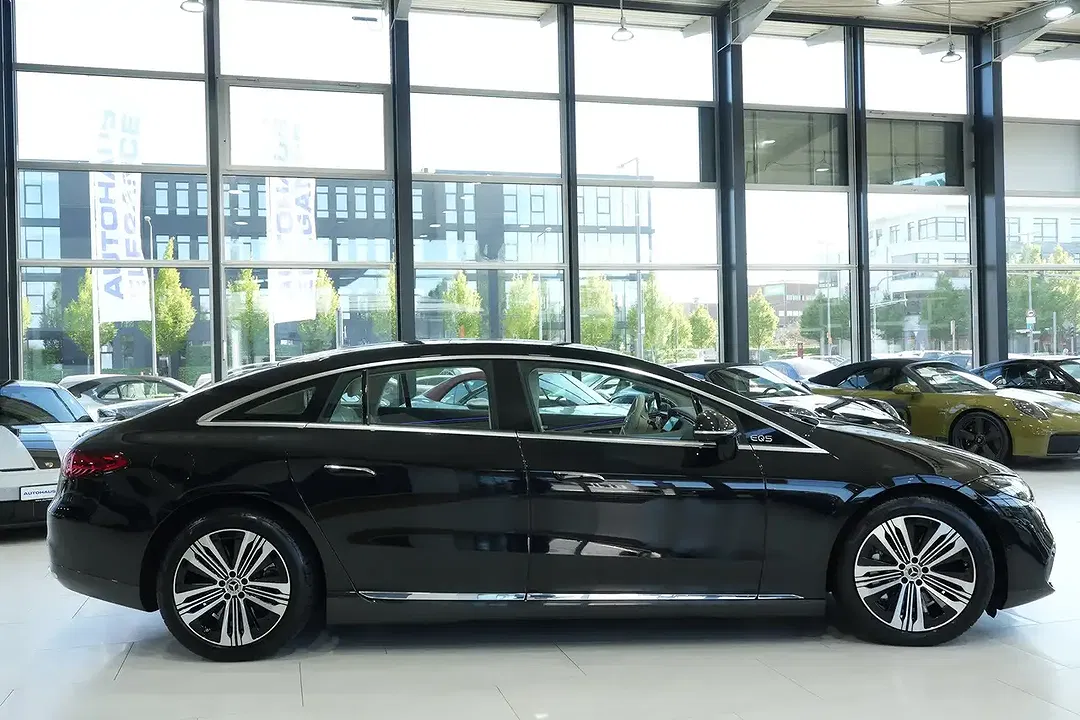 Mercedes-Benz EQS - Thumbnail 6