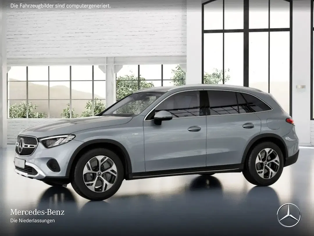 Mercedes-Benz GLC 300 - Thumbnail 2