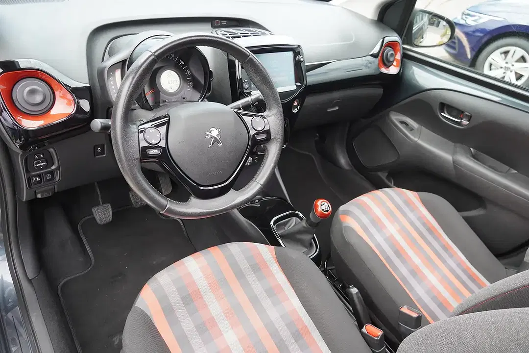 Peugeot 108 - Thumbnail 9