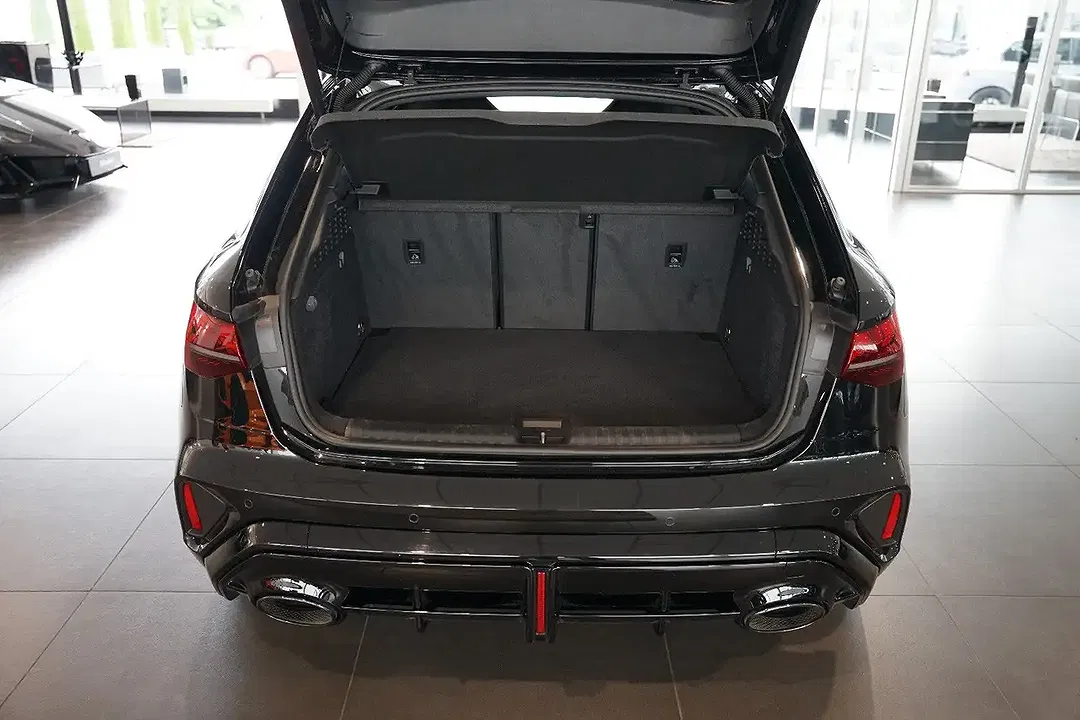 Audi RS3 - Thumbnail 6