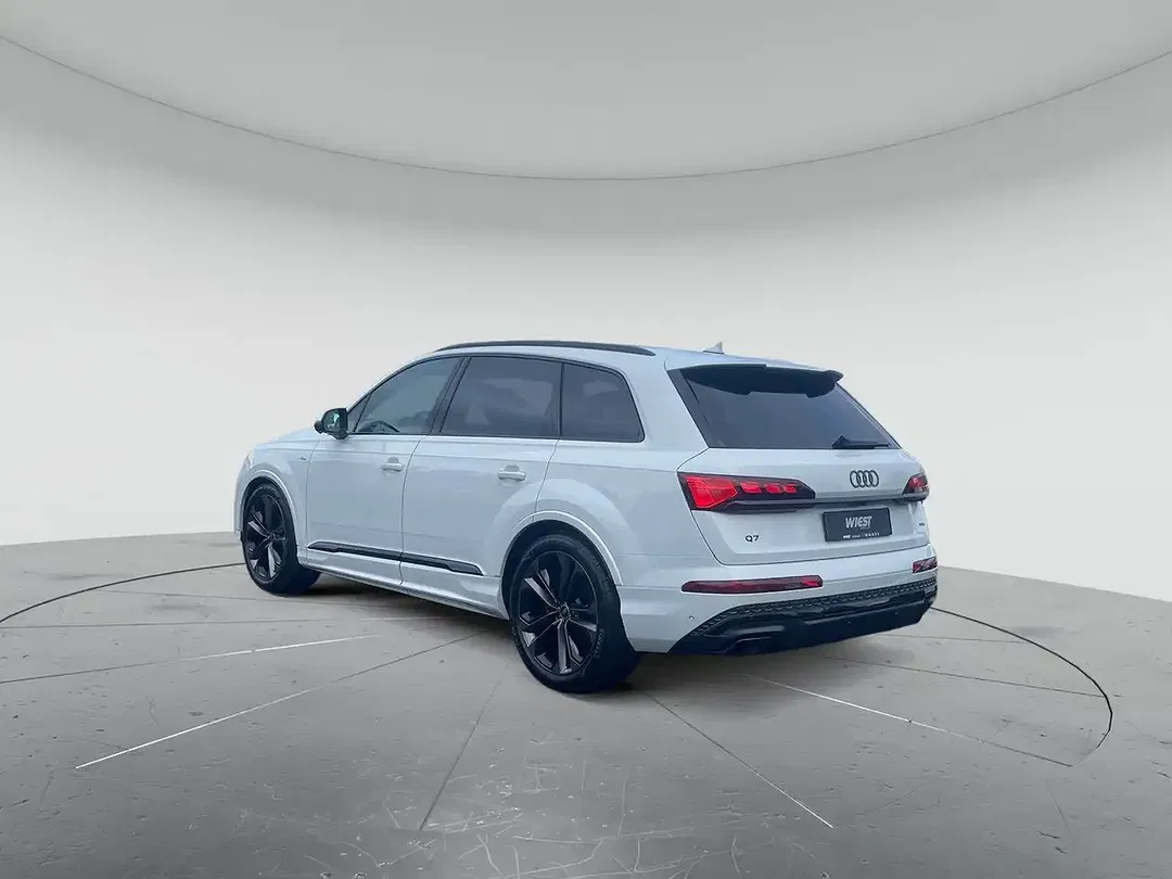 Audi Q7 - Thumbnail 5