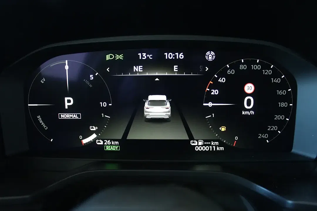 Mitsubishi Outlander - Thumbnail 15