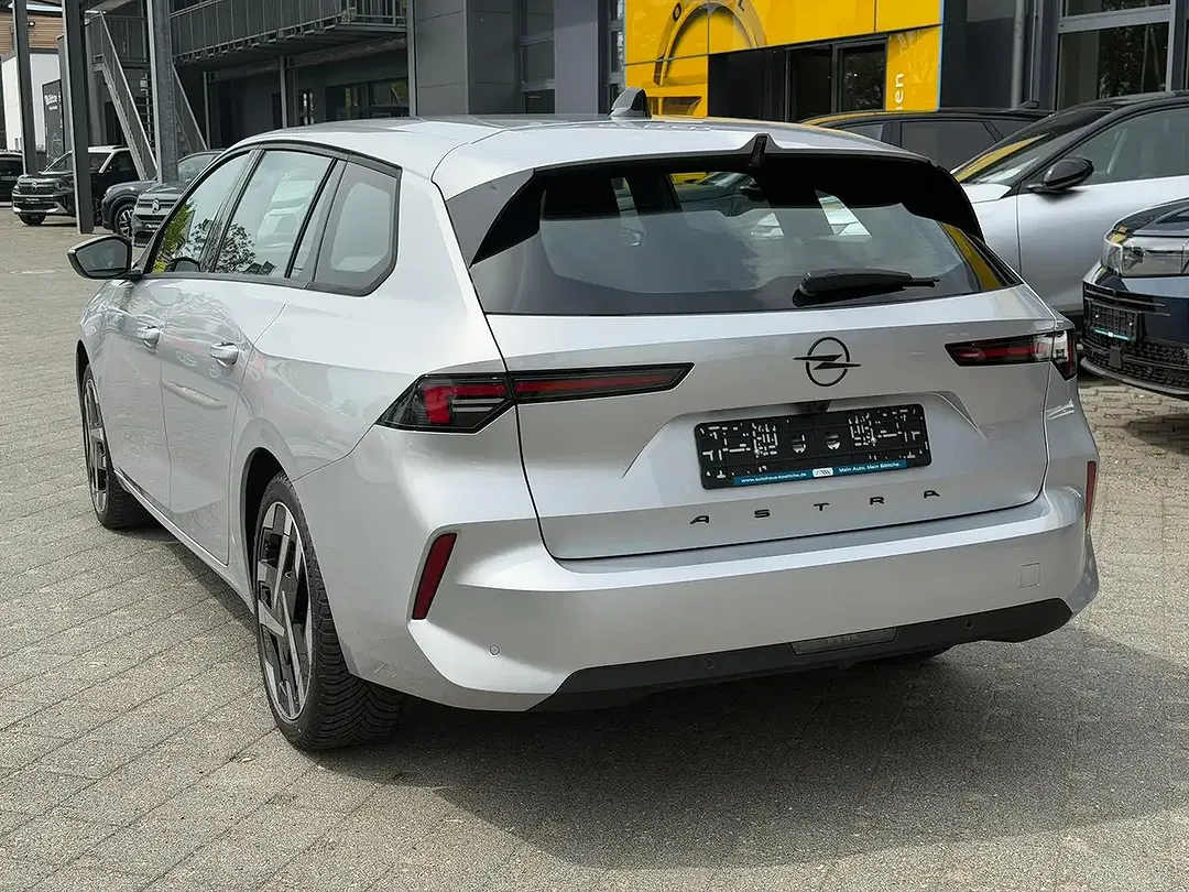 Opel Astra - Thumbnail 3