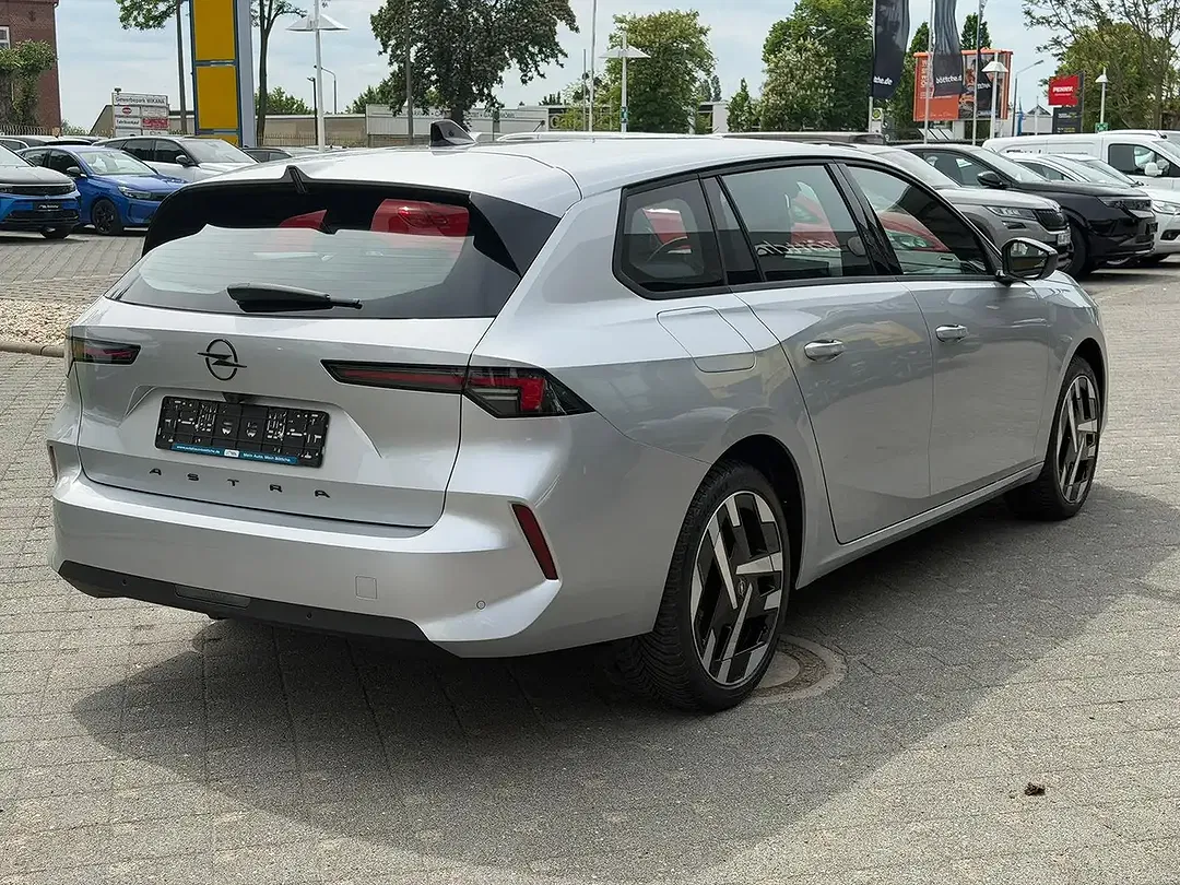 Opel Astra - Thumbnail 4