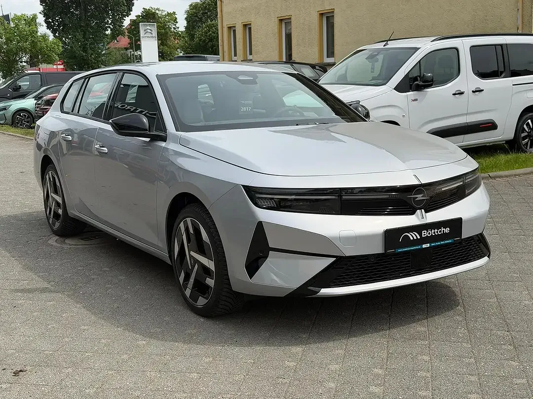 Opel Astra - Thumbnail 5