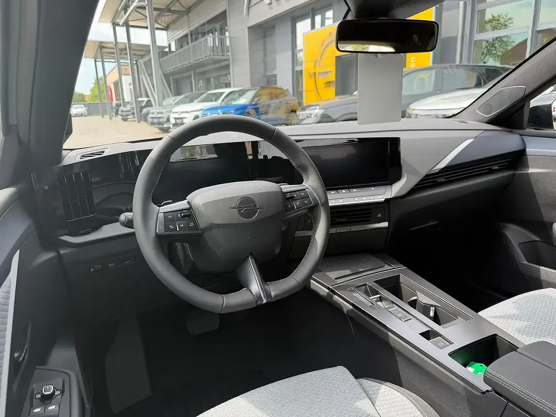 Opel Astra - Thumbnail 9