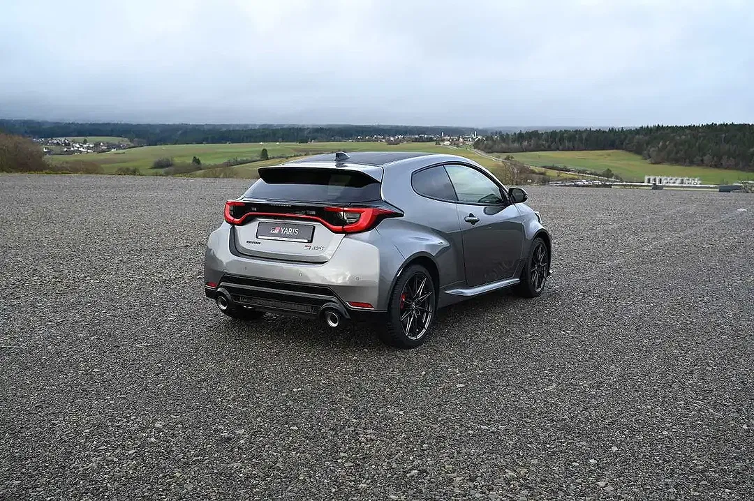 Toyota Yaris - Thumbnail 5