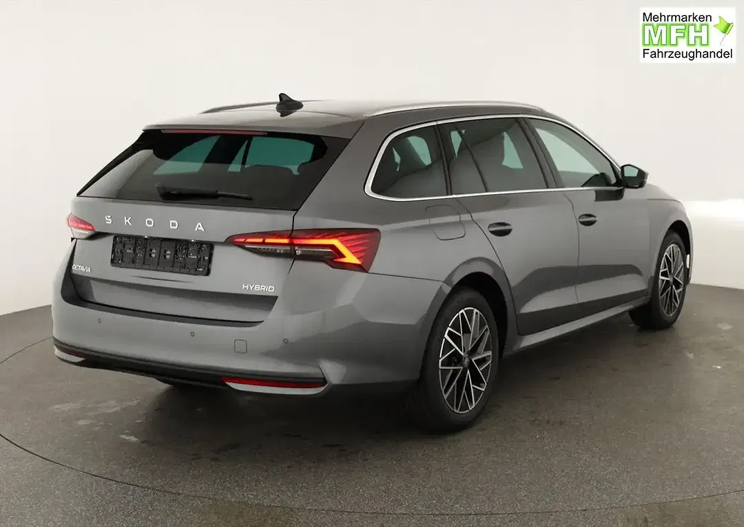 Skoda Octavia - Thumbnail 2