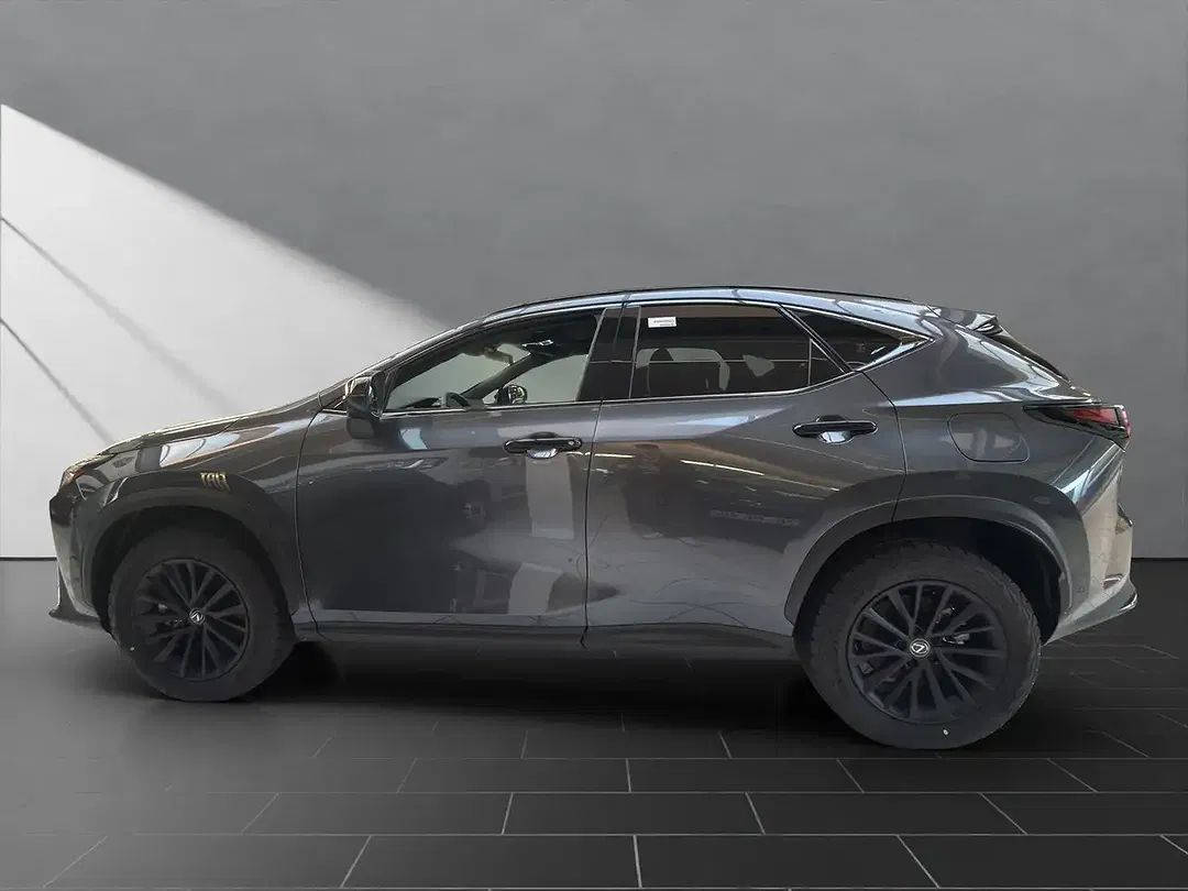 Lexus NX 450h+ - Thumbnail 2