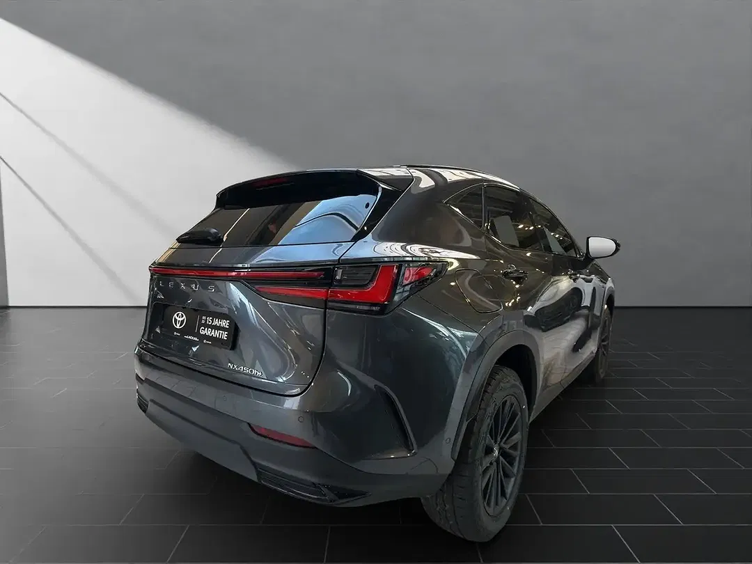 Lexus NX 450h+ - Thumbnail 5