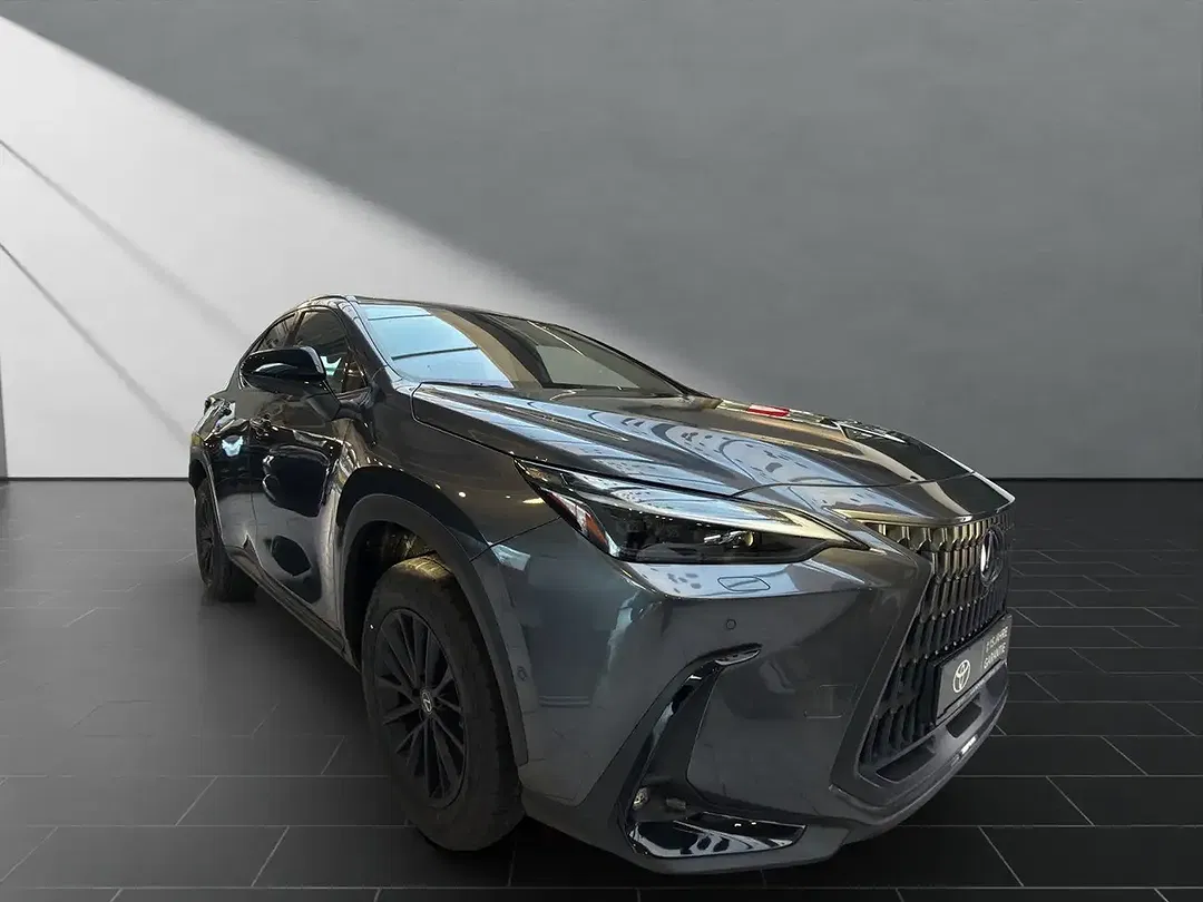 Lexus NX 450h+ - Thumbnail 7
