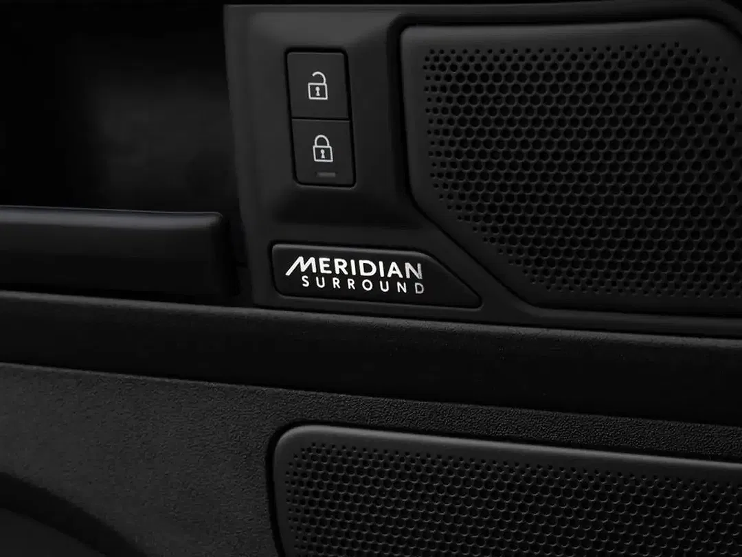 Land Rover Defender - Thumbnail 21
