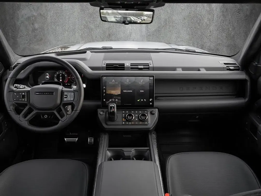 Land Rover Defender - Thumbnail 4