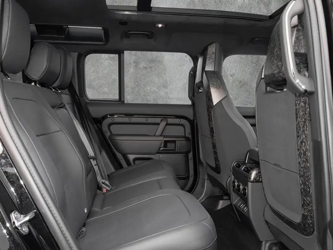 Land Rover Defender - Thumbnail 5