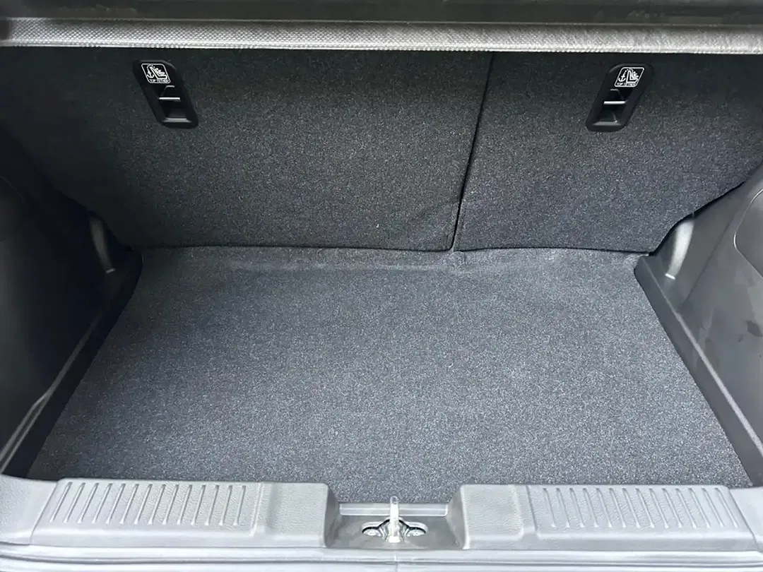 Suzuki Swift - Thumbnail 13