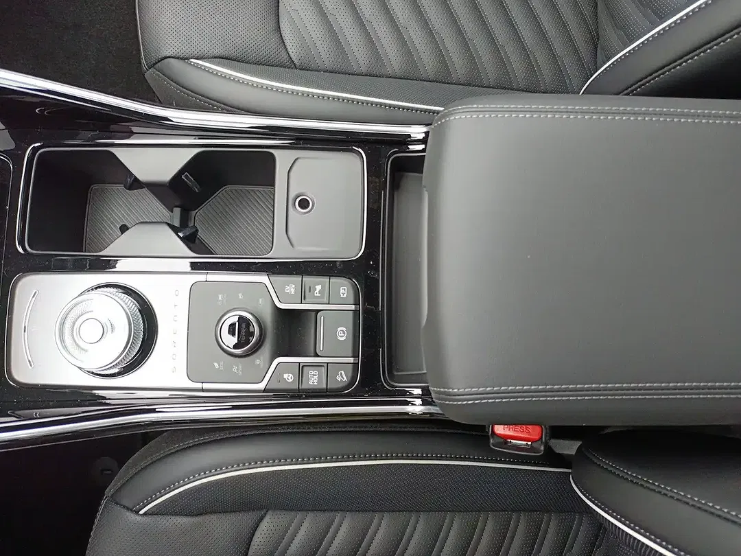 Kia Sorento - Thumbnail 11