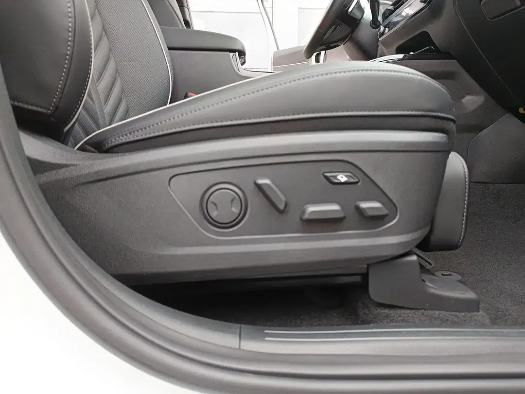 Kia Sorento - Thumbnail 12