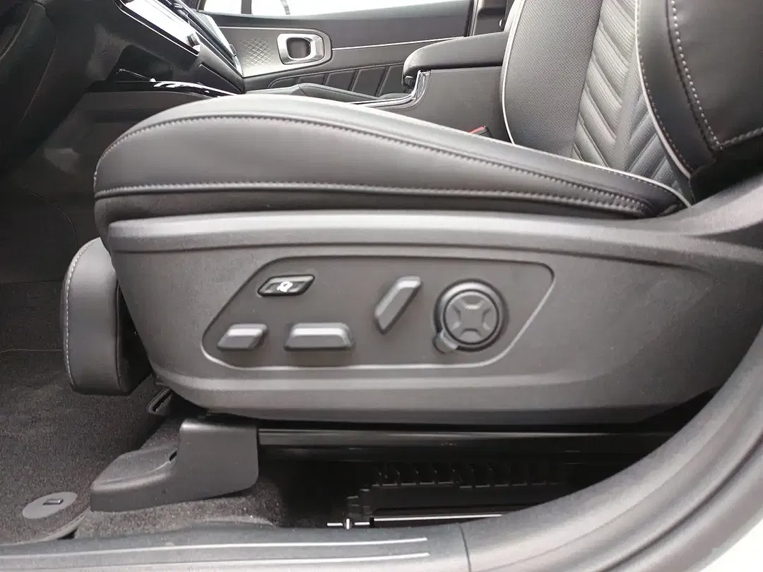 Kia Sorento - Thumbnail 13