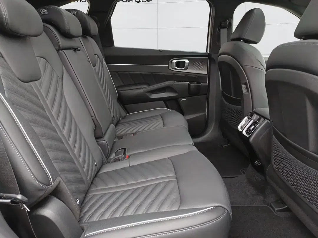 Kia Sorento - Thumbnail 15