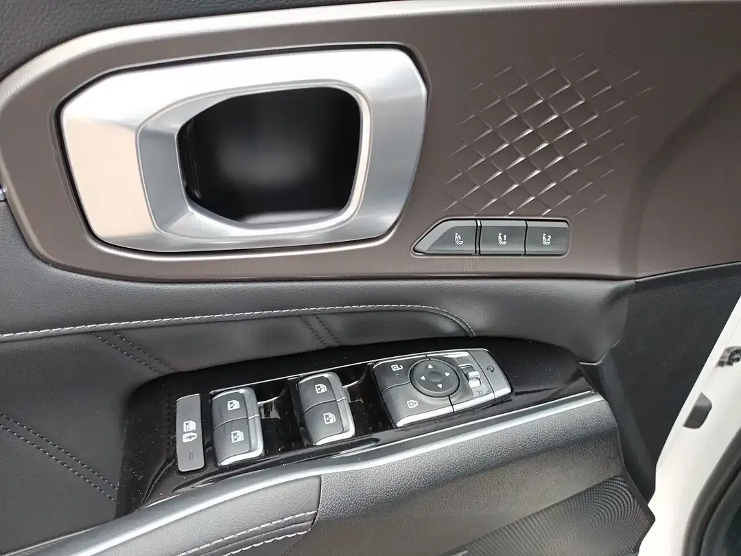 Kia Sorento - Thumbnail 6