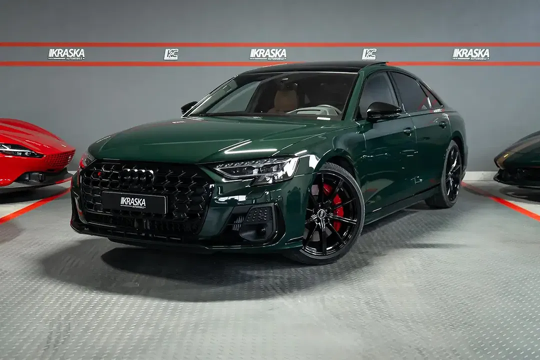 Audi S8 - Thumbnail 1