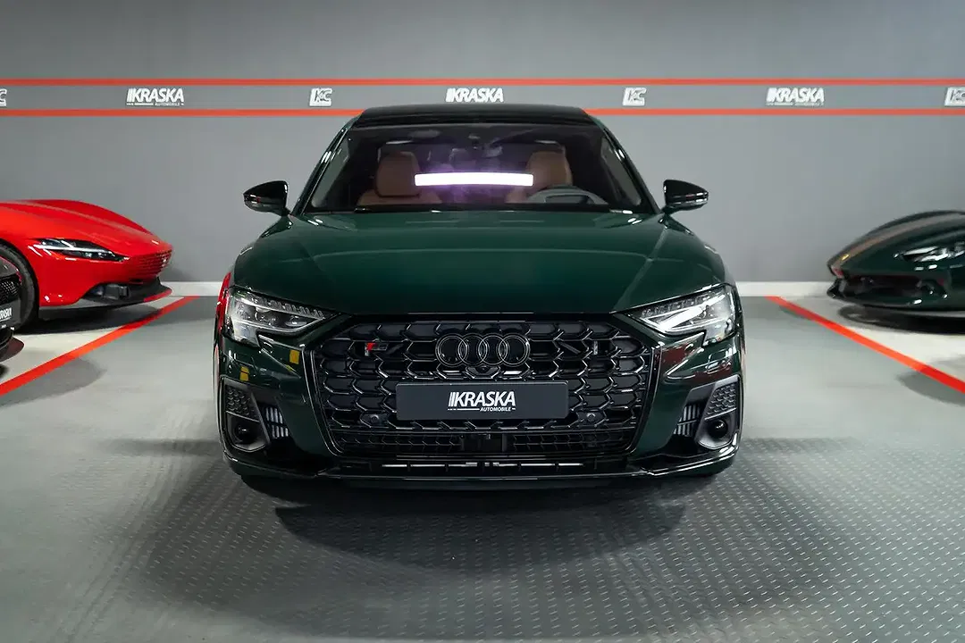 Audi S8 - Thumbnail 4