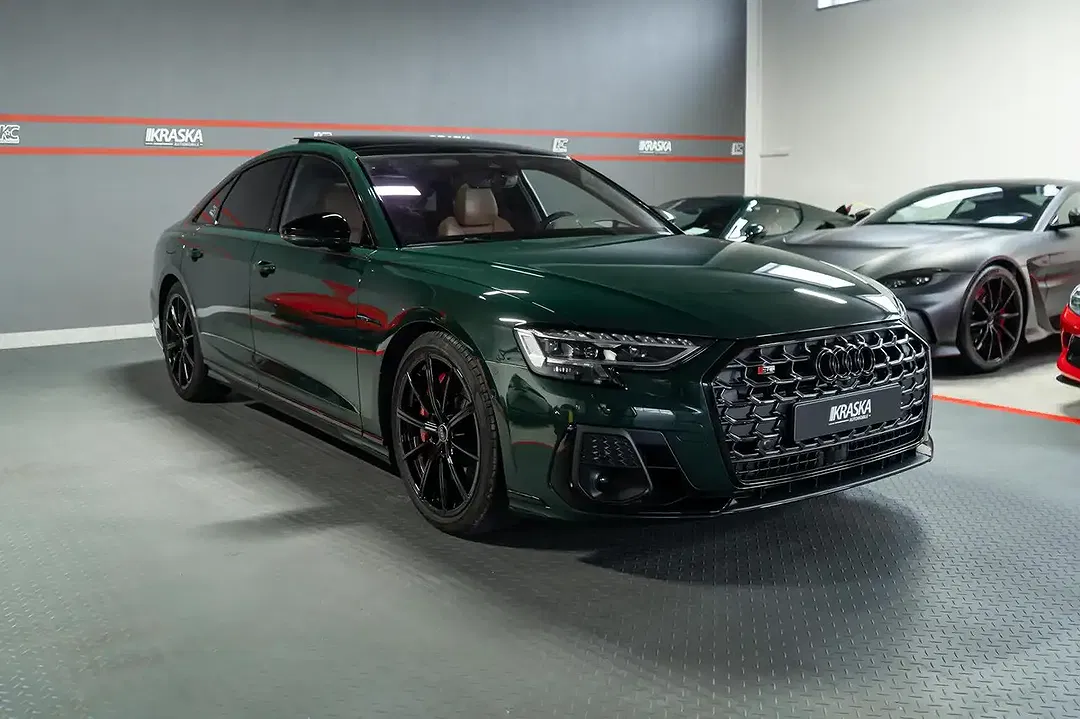Audi S8 - Thumbnail 5