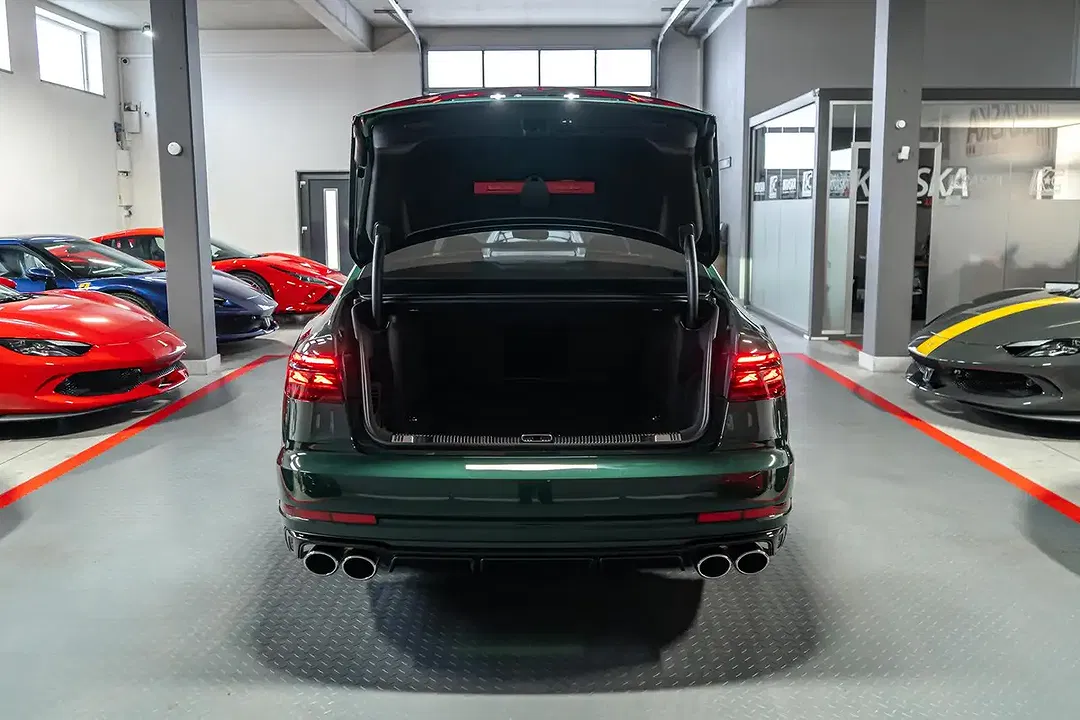Audi S8 - Thumbnail 9