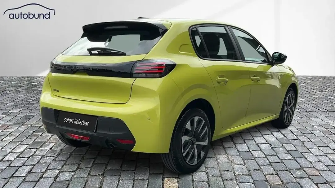 Peugeot 208 - Thumbnail 3