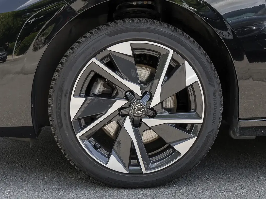 Peugeot 308 - Thumbnail 6