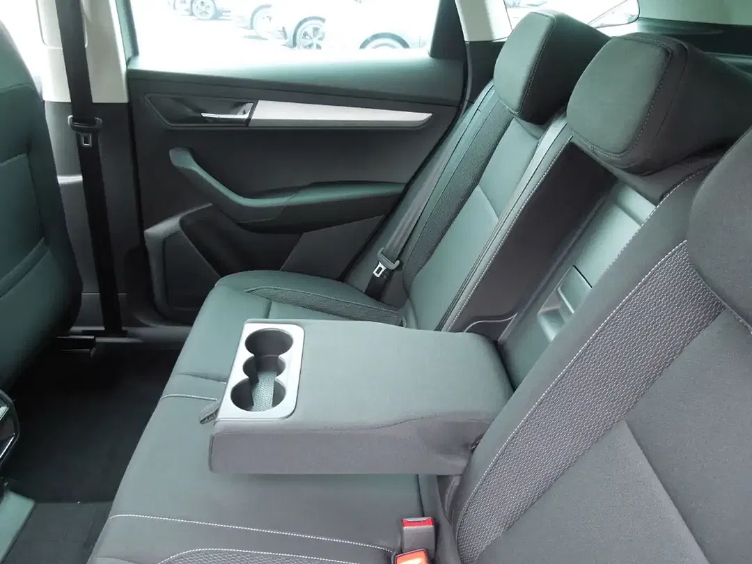 Skoda Karoq - Thumbnail 10