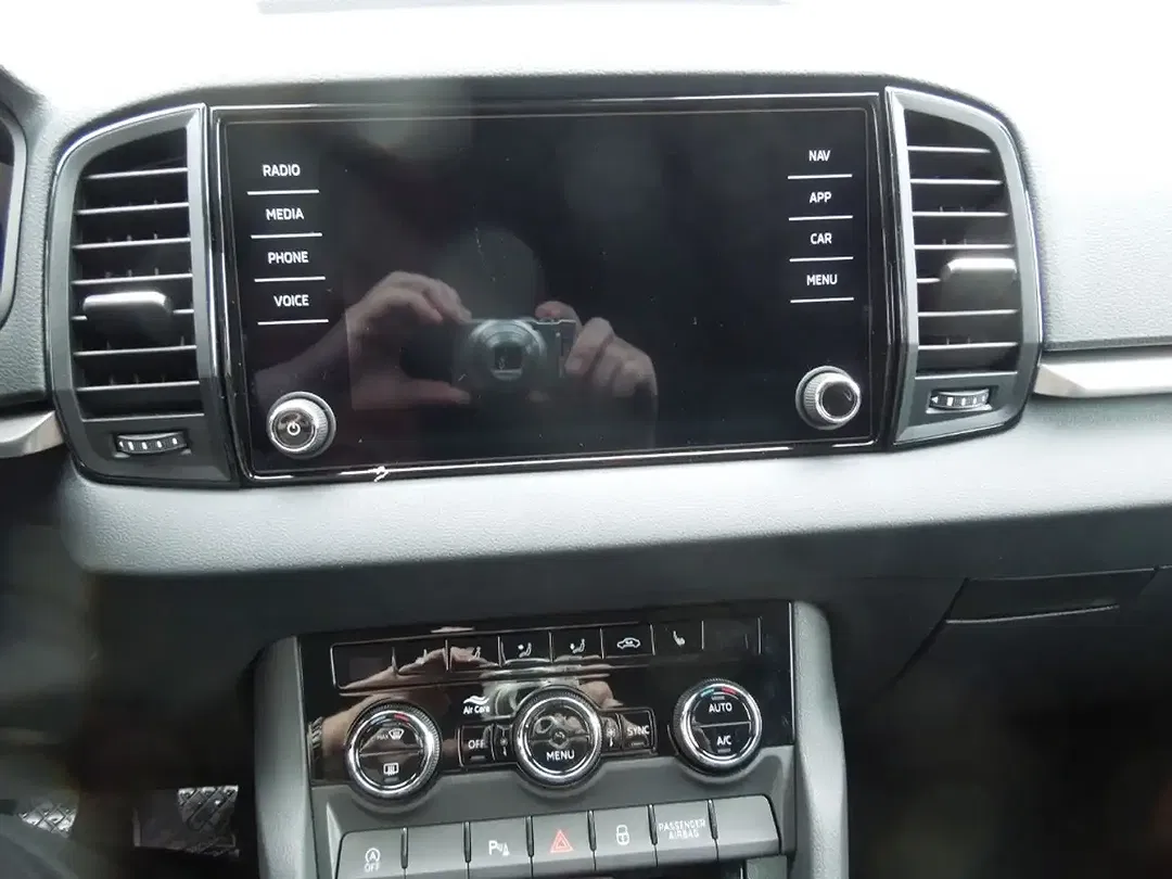 Skoda Karoq - Thumbnail 7