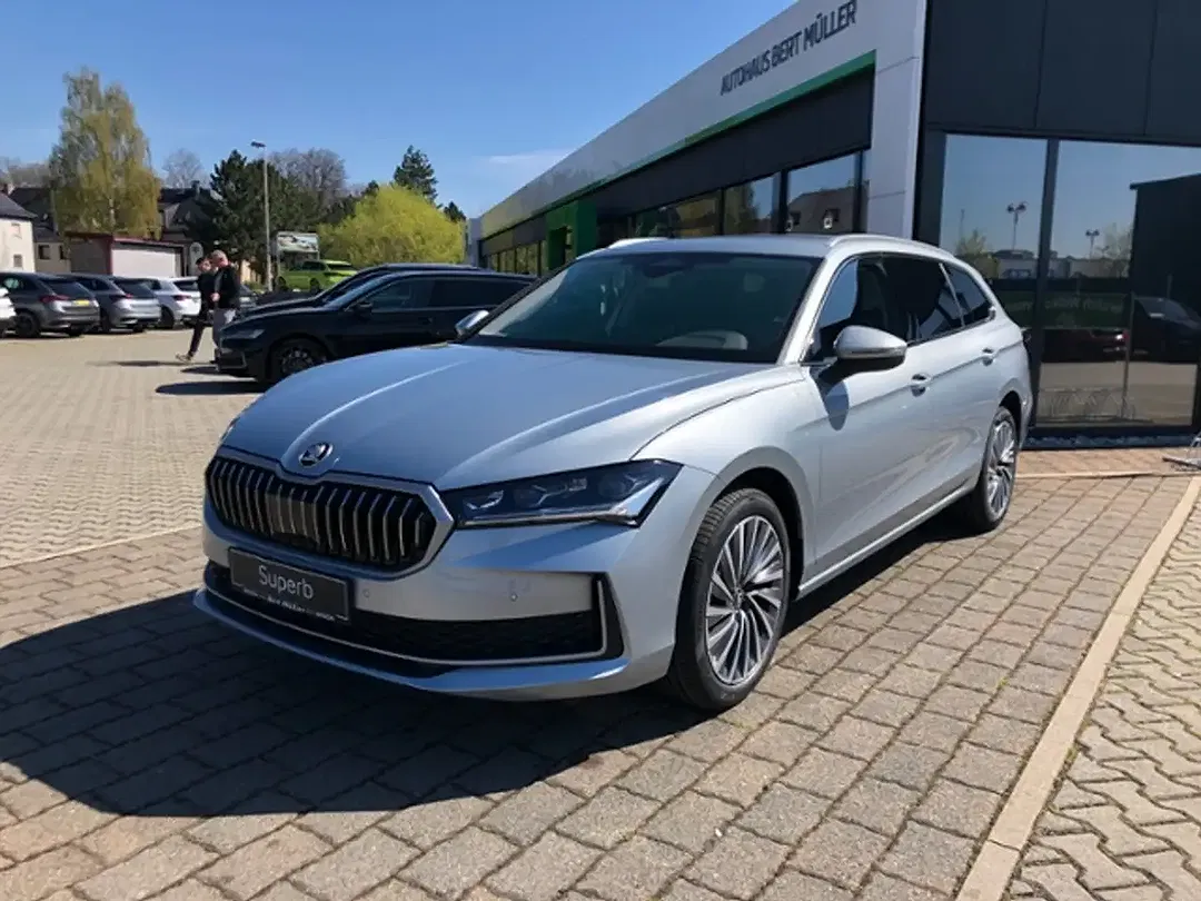 Skoda Superb - Thumbnail 2