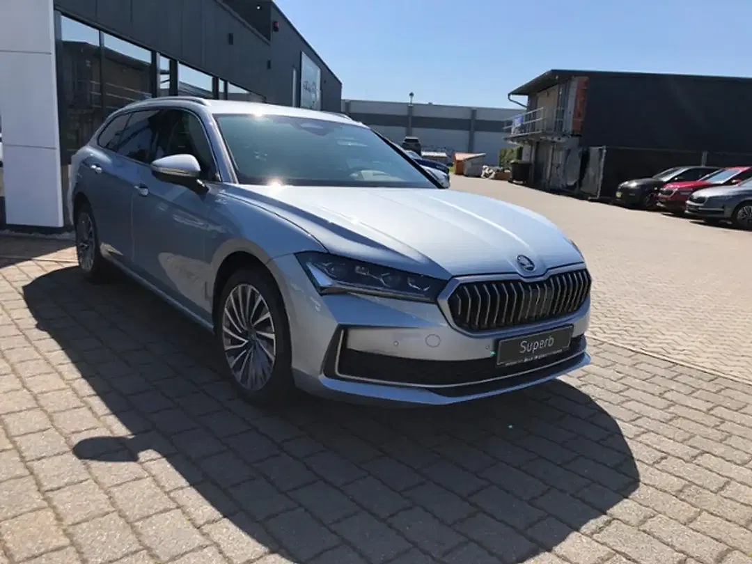 Skoda Superb - Thumbnail 4
