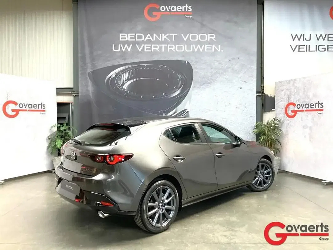 Mazda 3 - Thumbnail 5
