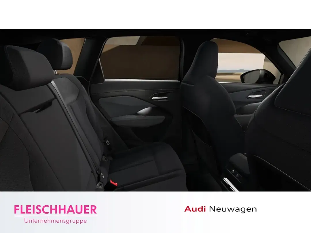 Audi Q3 - Thumbnail 9