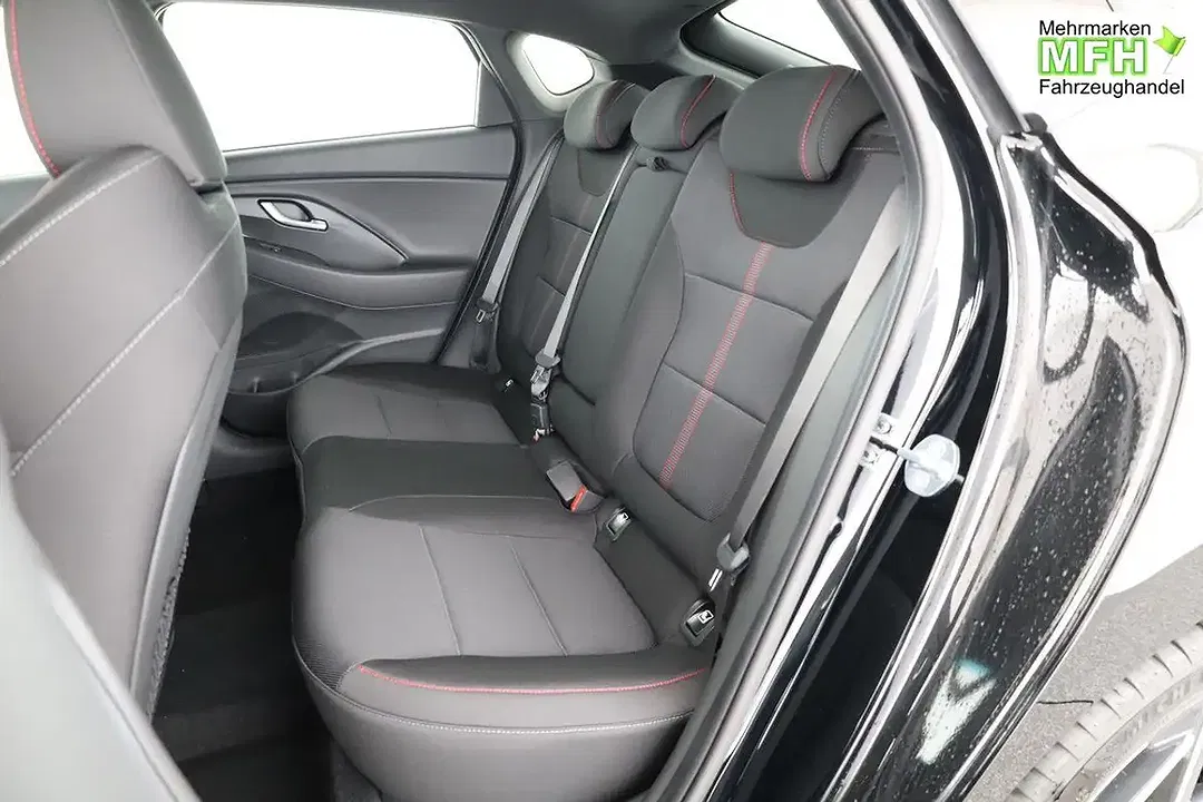 Hyundai i30 - Thumbnail 10