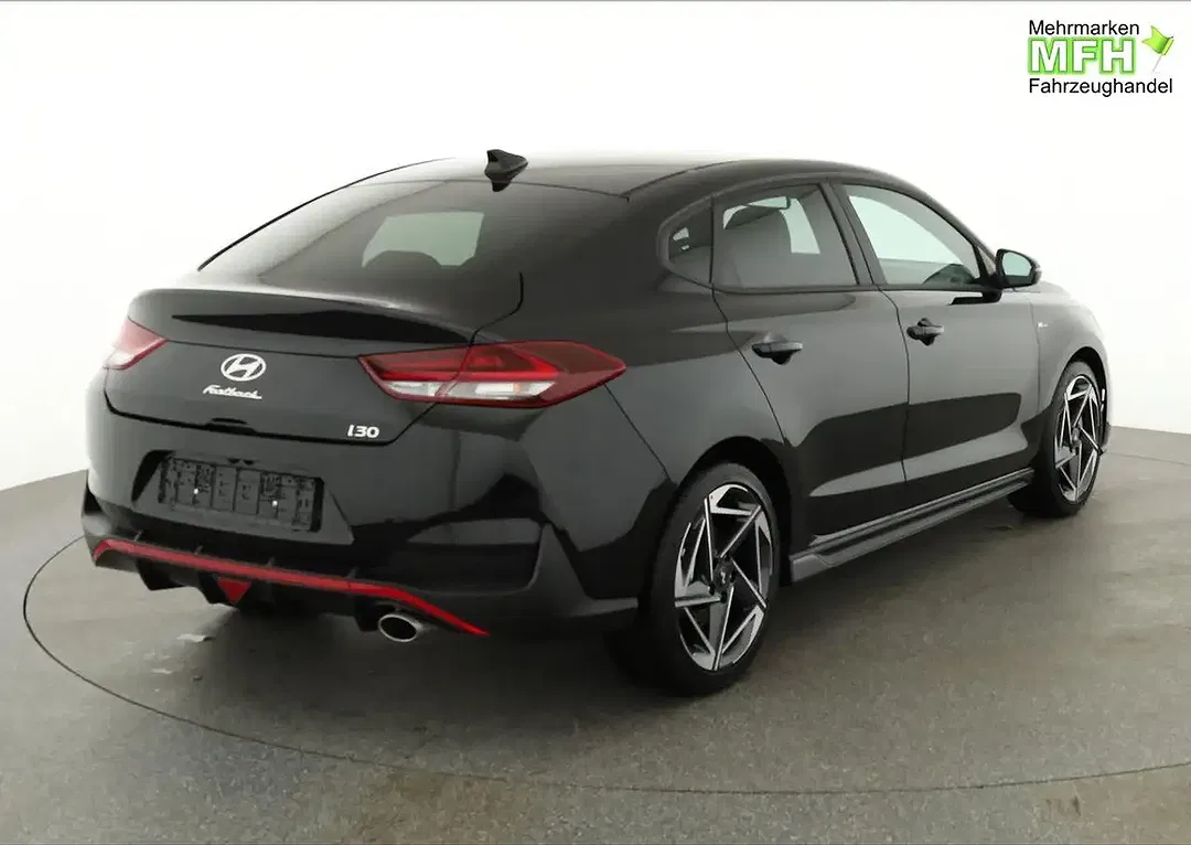 Hyundai i30 - Thumbnail 2