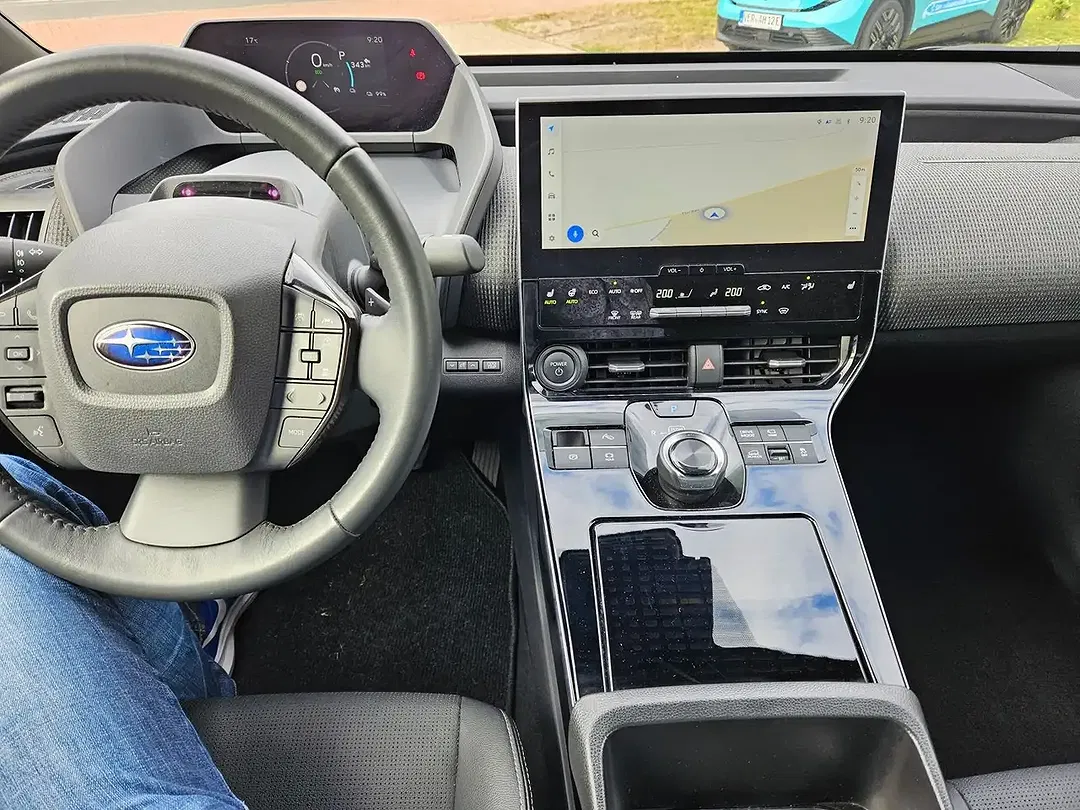 Subaru Solterra - Thumbnail 9